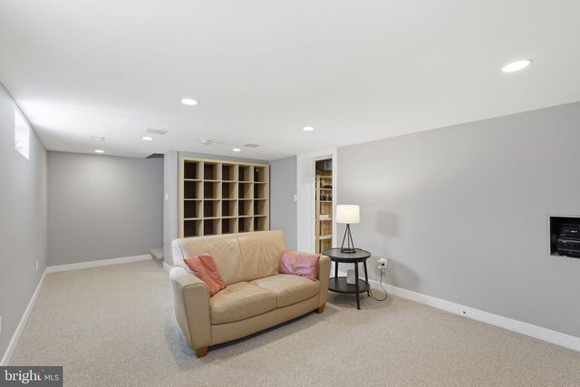 1114 N INGLEWOOD ST, Arlington, VA 22205