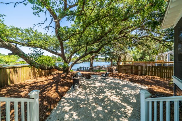 44 Rivers Point Row, Charleston, SC 29412