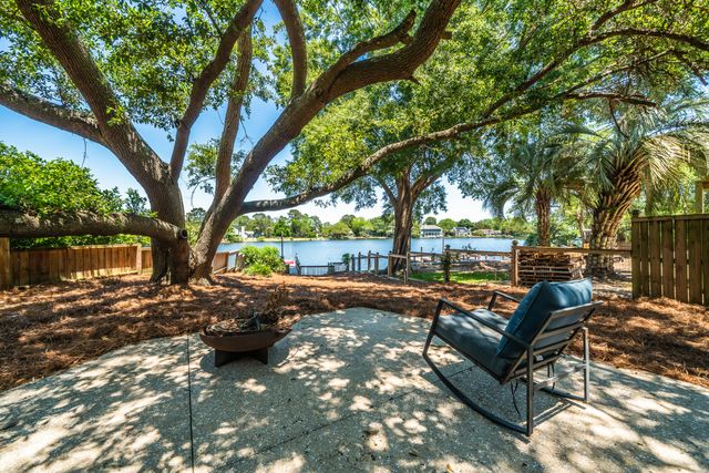 44 Rivers Point Row, Charleston, SC 29412