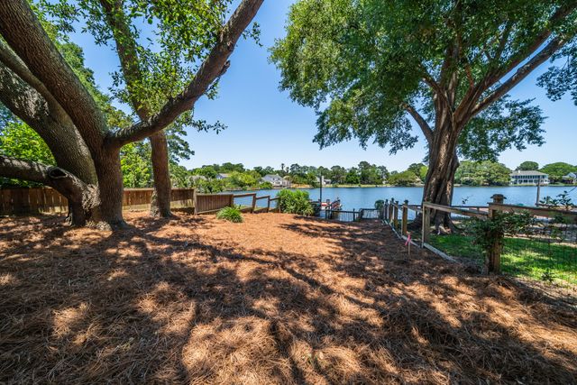 44 Rivers Point Row, Charleston, SC 29412