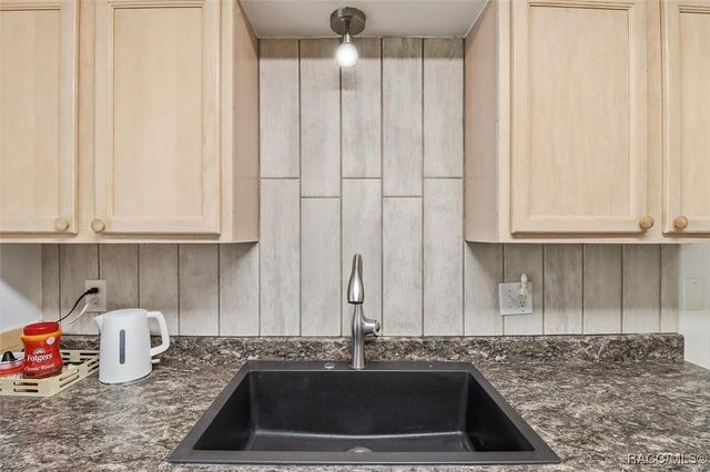 15 S Fillmore Street, Beverly Hills, FL 34465