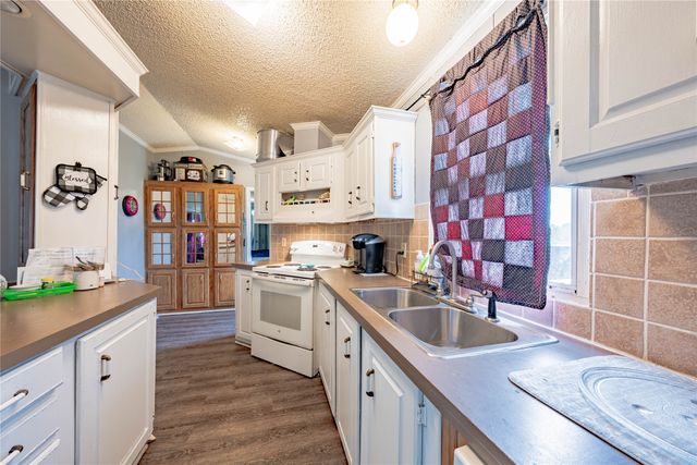 6261 Taylor Ranch Loop, Kaufman, TX 75142