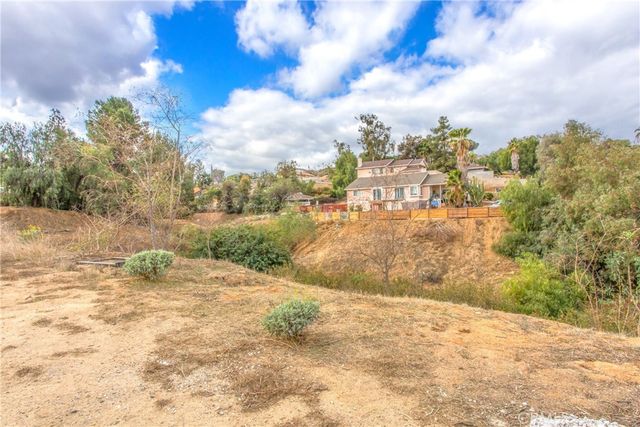 21 Judy Ann Drive, Riverside, CA 92503