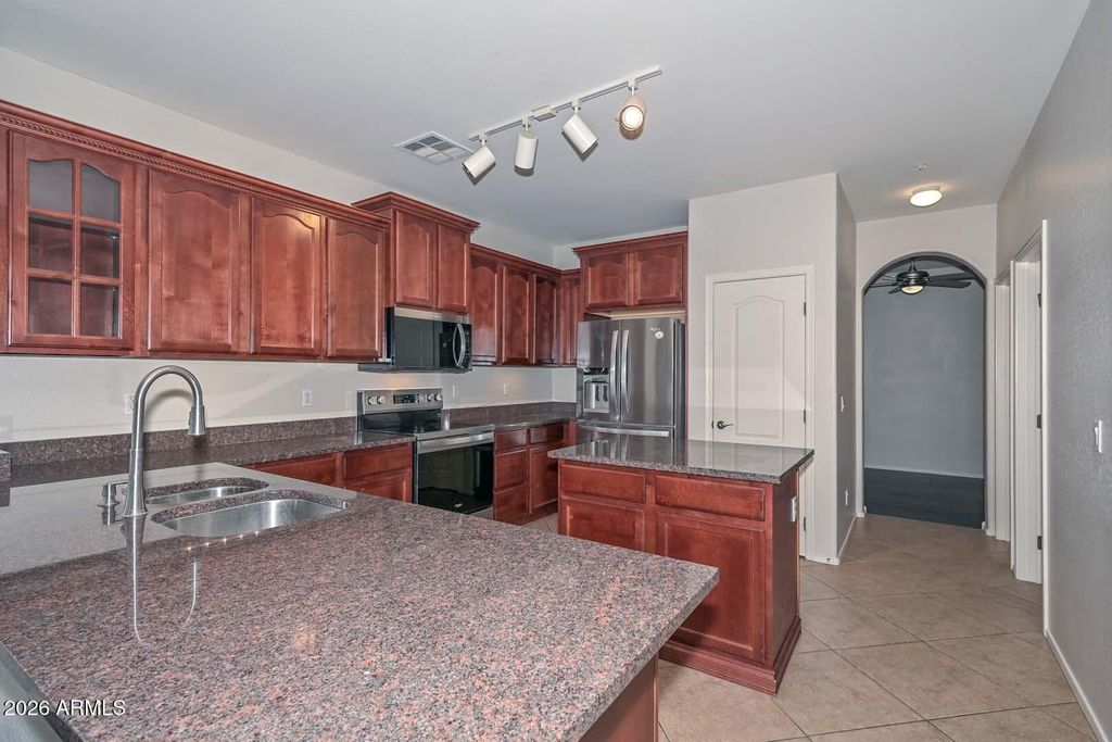 28952 N 124TH Lane, Peoria, AZ 85383 — photo 4