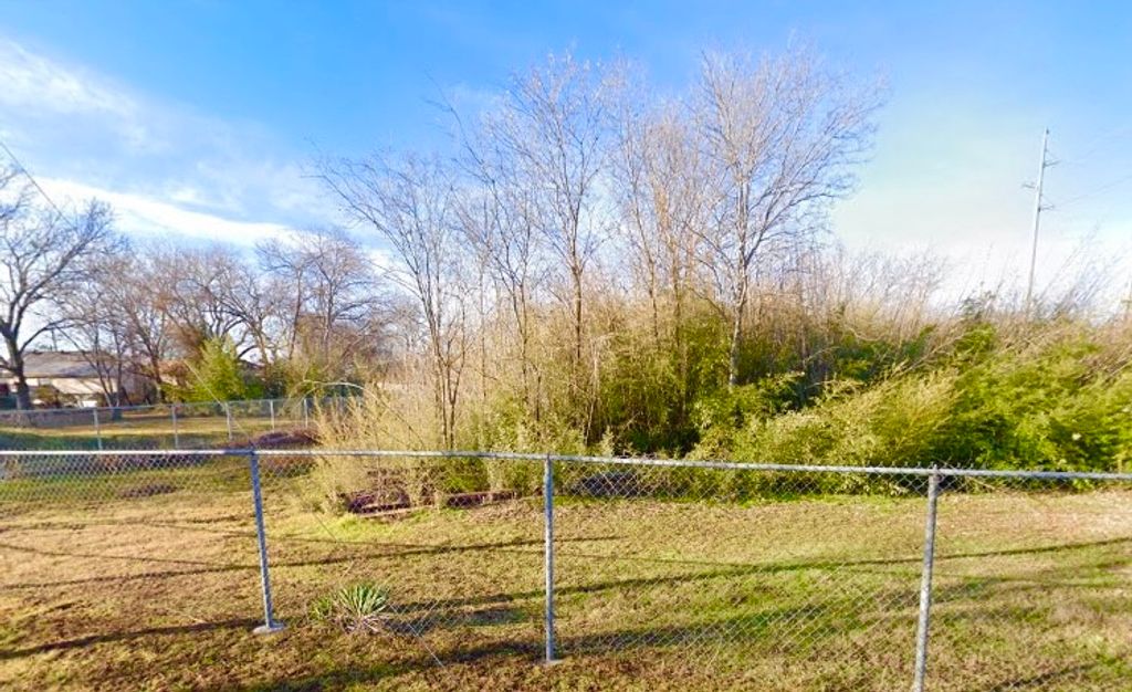 419 Diamond Avenue, Fort Worth, TX 76102