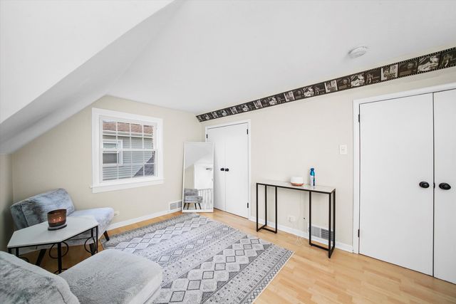 1811 N 72nd Court, Elmwood Park, IL 60707