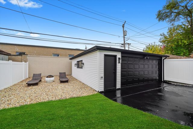 1811 N 72nd Court, Elmwood Park, IL 60707