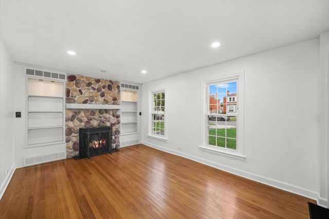 1811 N 72nd Court, Elmwood Park, IL 60707