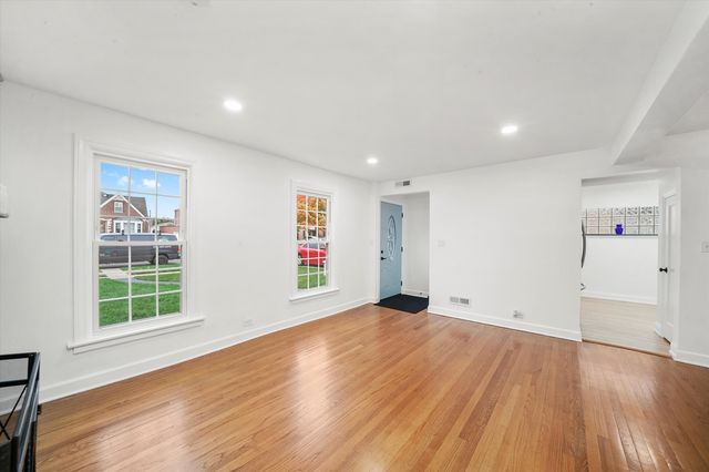 1811 N 72nd Court, Elmwood Park, IL 60707