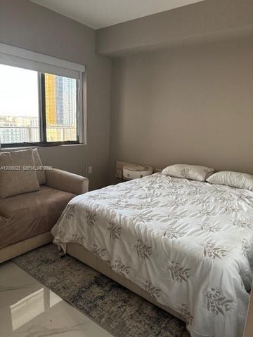 700 NE 24 2206, Miami, FL 33137
