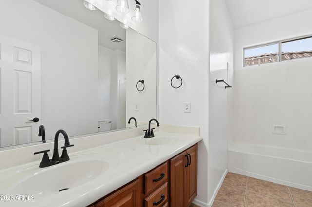 2279 E EBONY Drive, Chandler, AZ 85286