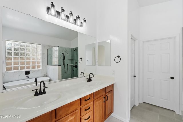 2279 E EBONY Drive, Chandler, AZ 85286