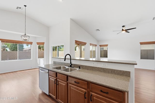 2279 E EBONY Drive, Chandler, AZ 85286