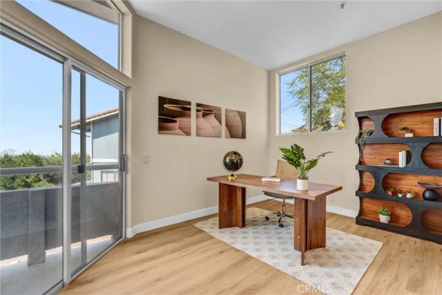 881 Mount Washington Dr, Los Angeles, CA 90065