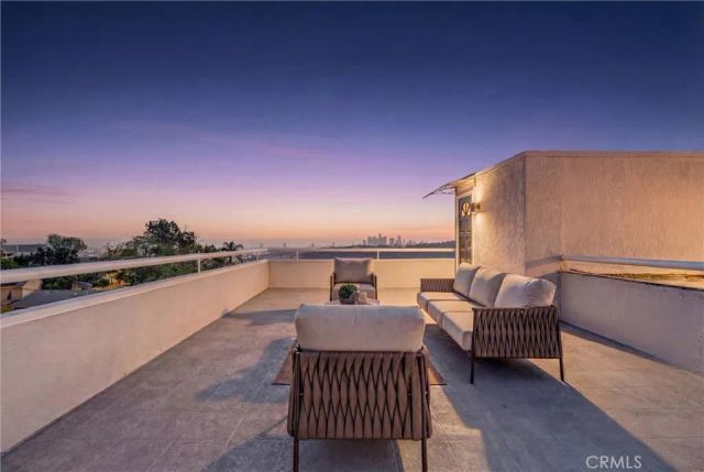 881 Mount Washington Dr, Los Angeles, CA 90065