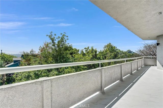 881 Mount Washington Dr, Los Angeles, CA 90065