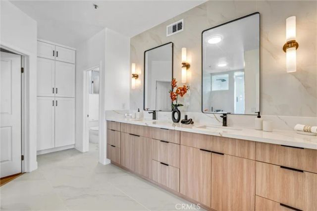 881 Mount Washington Dr, Los Angeles, CA 90065