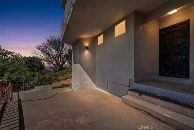 881 Mount Washington Dr, Los Angeles, CA 90065