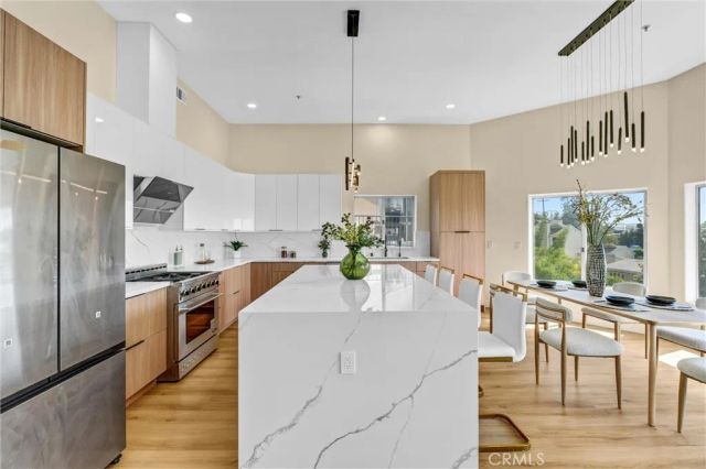 881 Mount Washington Dr, Los Angeles, CA 90065