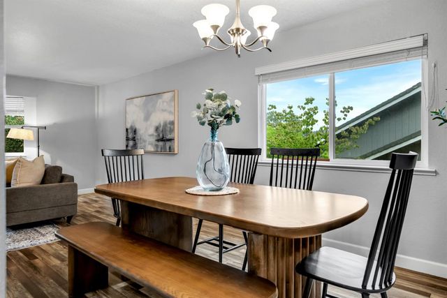 2744 Sandhurst Dr, Cameron Park, CA 95682