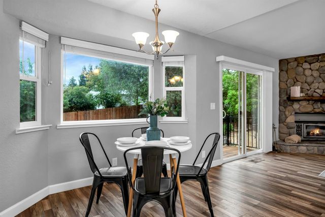 2744 Sandhurst Dr, Cameron Park, CA 95682