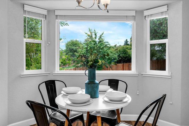2744 Sandhurst Dr, Cameron Park, CA 95682