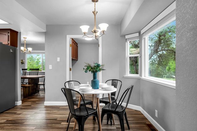 2744 Sandhurst Dr, Cameron Park, CA 95682
