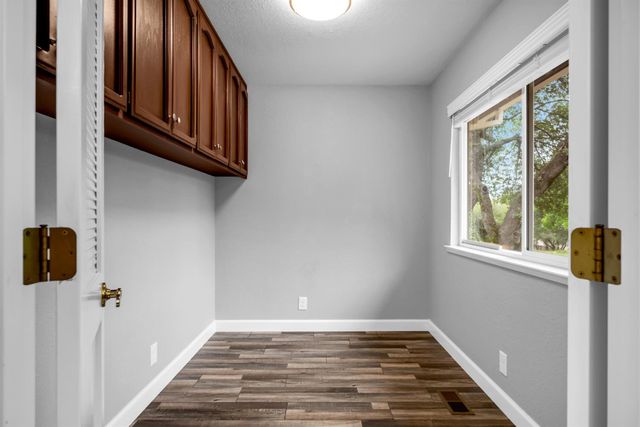 2744 Sandhurst Dr, Cameron Park, CA 95682