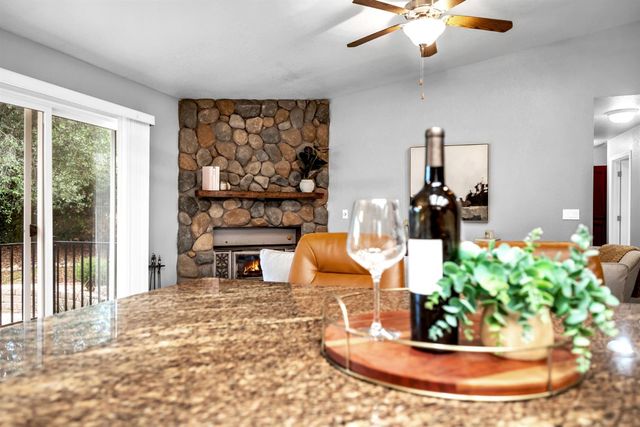 2744 Sandhurst Dr, Cameron Park, CA 95682