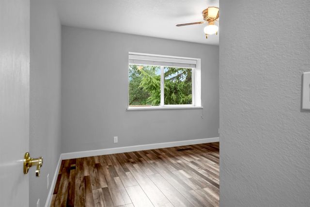 2744 Sandhurst Dr, Cameron Park, CA 95682