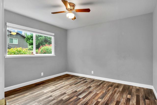 2744 Sandhurst Dr, Cameron Park, CA 95682