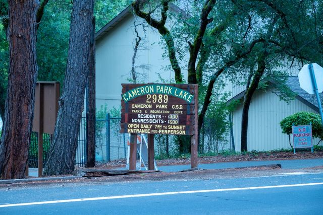 2744 Sandhurst Dr, Cameron Park, CA 95682