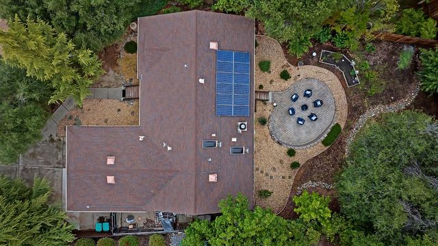 2744 Sandhurst Dr, Cameron Park, CA 95682