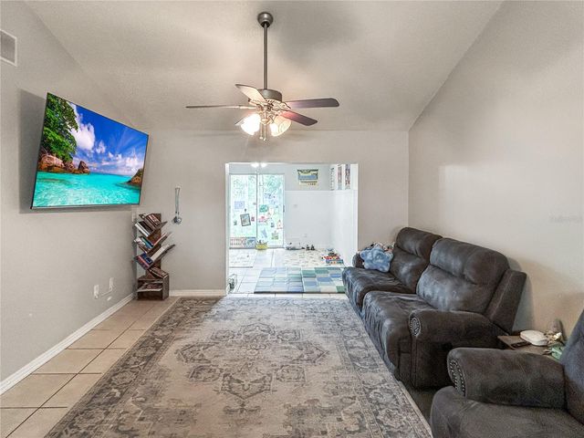 3426 SW LAUREL DALE DRIVE, Tampa, FL 33618