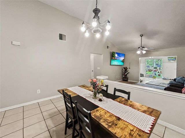 3426 SW LAUREL DALE DRIVE, Tampa, FL 33618