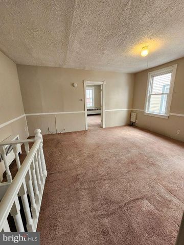 124 MOUNT HOLLY AVE, Mount Holly, NJ 08060