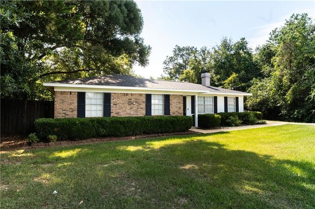 3130 Schillinger Road N, Semmes, AL 36575