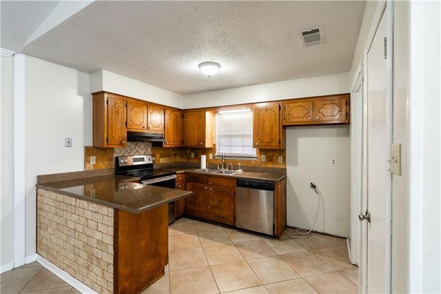 3130 Schillinger Road N, Semmes, AL 36575