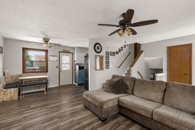 2304 Parkhill Drive, Norwalk, IA 50211