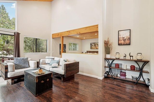 24918 Fern Valley Road, Idyllwild, CA 92549