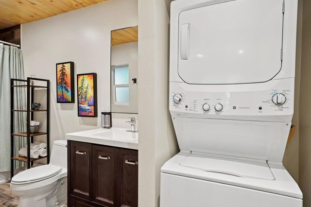 24918 Fern Valley Road, Idyllwild, CA 92549