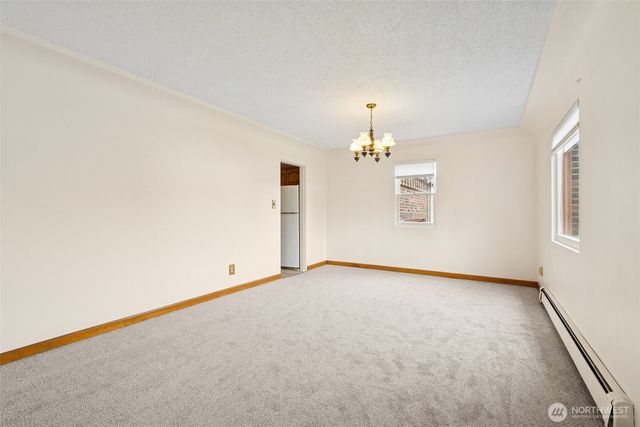 408 8th Avenue NE, Puyallup, WA 98372