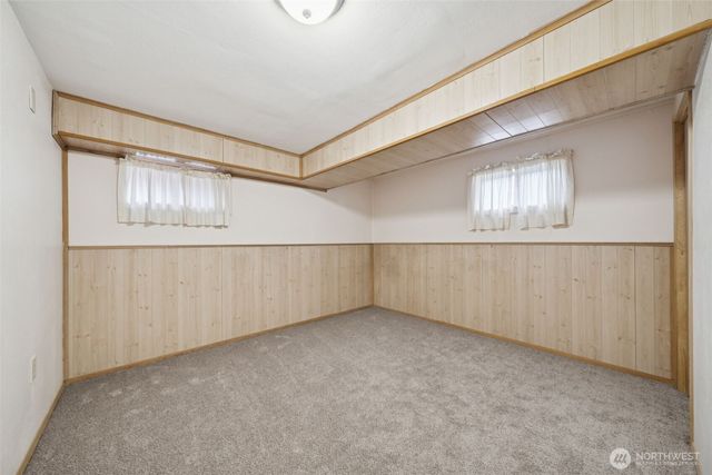 408 8th Avenue NE, Puyallup, WA 98372