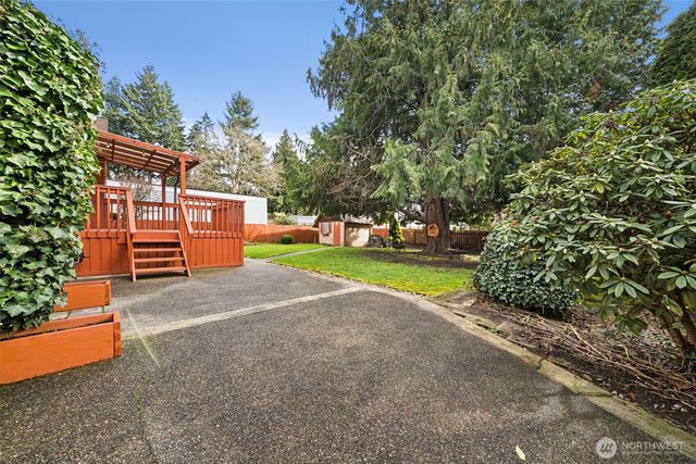 408 8th Avenue NE, Puyallup, WA 98372