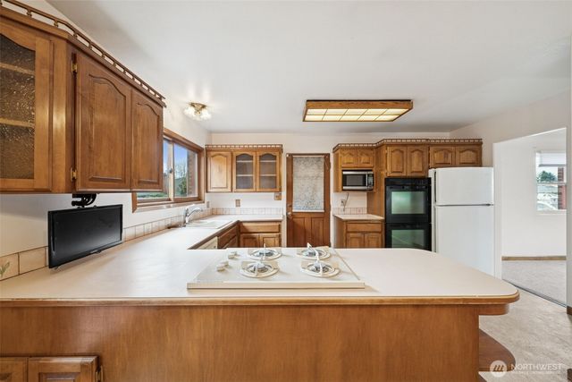 408 8th Avenue NE, Puyallup, WA 98372