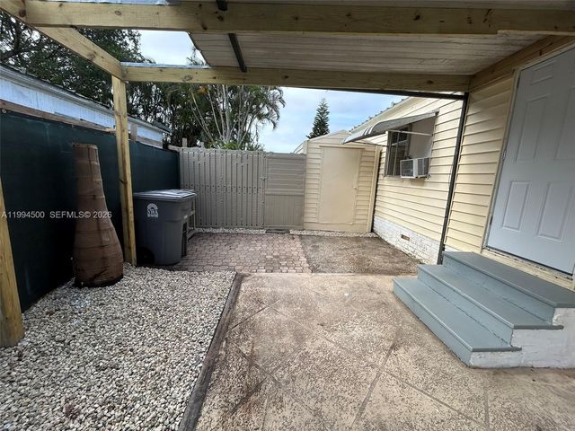 11942 N Branch Rd -, Boca Raton, FL 33428