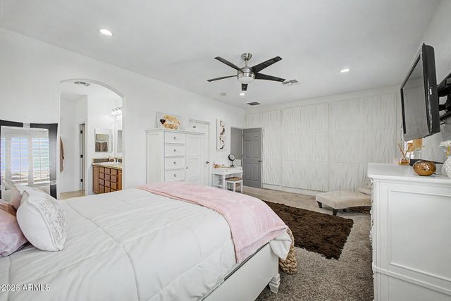 308 W HERRO Lane, Phoenix, AZ 85013