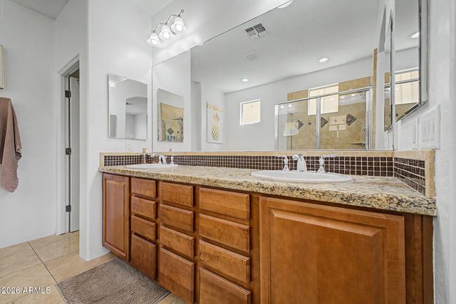 308 W HERRO Lane, Phoenix, AZ 85013