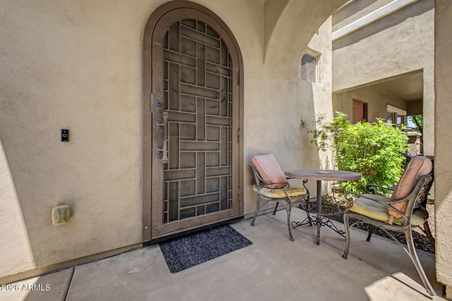 308 W HERRO Lane, Phoenix, AZ 85013