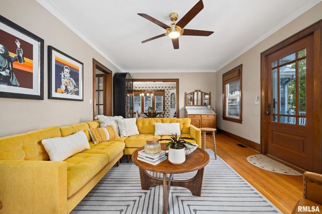 328 N 3RD Avenue, Morton, IL 61550